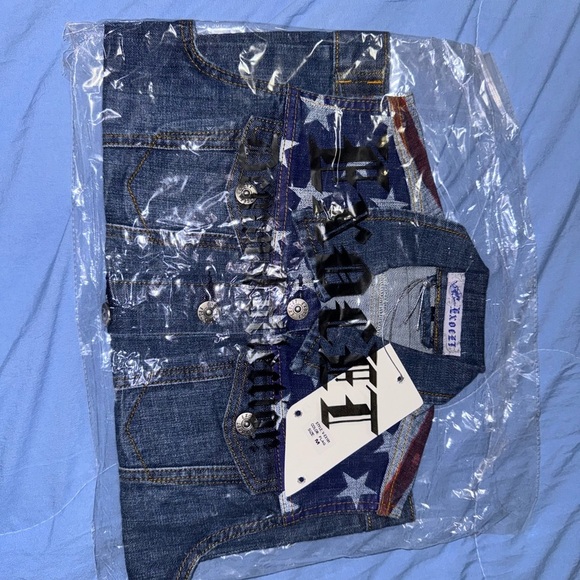 Girls Denim Vest with Star Pattern - Picture 4 of 4